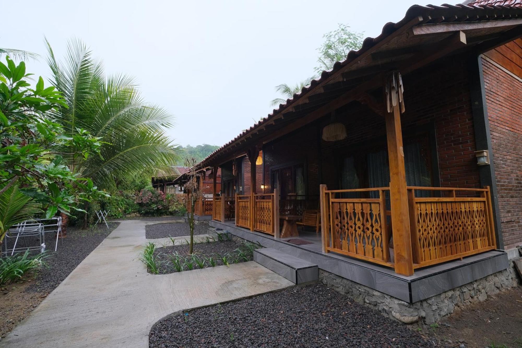 Java Turtle Lodge Meru Betiri Banyuwangi  Exterior foto